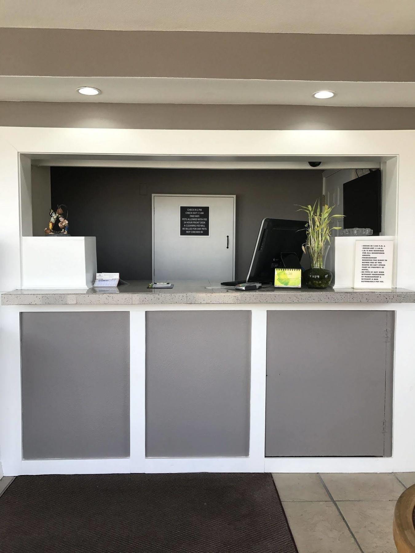 Hutchinson Inn 외부 사진