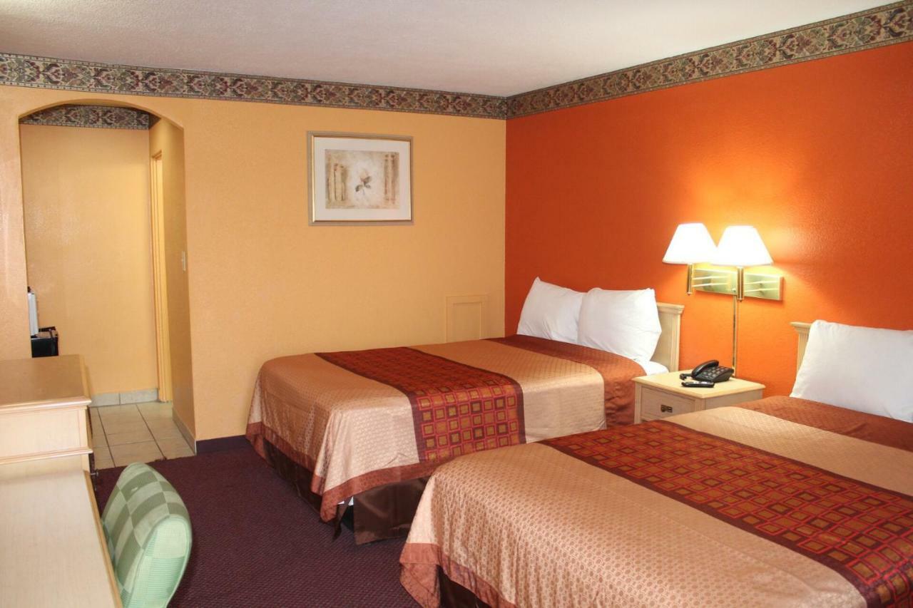 Hutchinson Inn 외부 사진